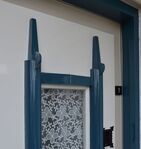 Ornamenten ook op de voordeur.
<br/>
Richard Keijzer, 2015-02-14